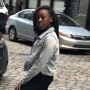 Meet your Posher, Tenara